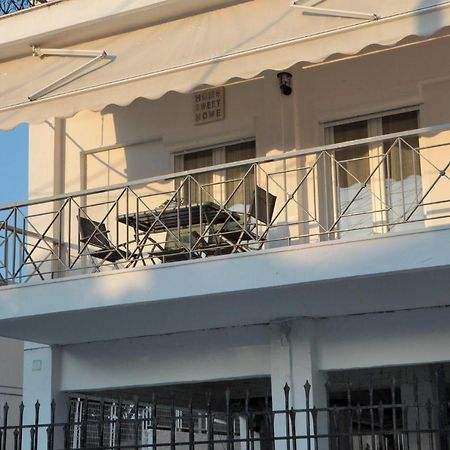 Apartment Chrisandro Nea Kallikrateia Bagian luar foto