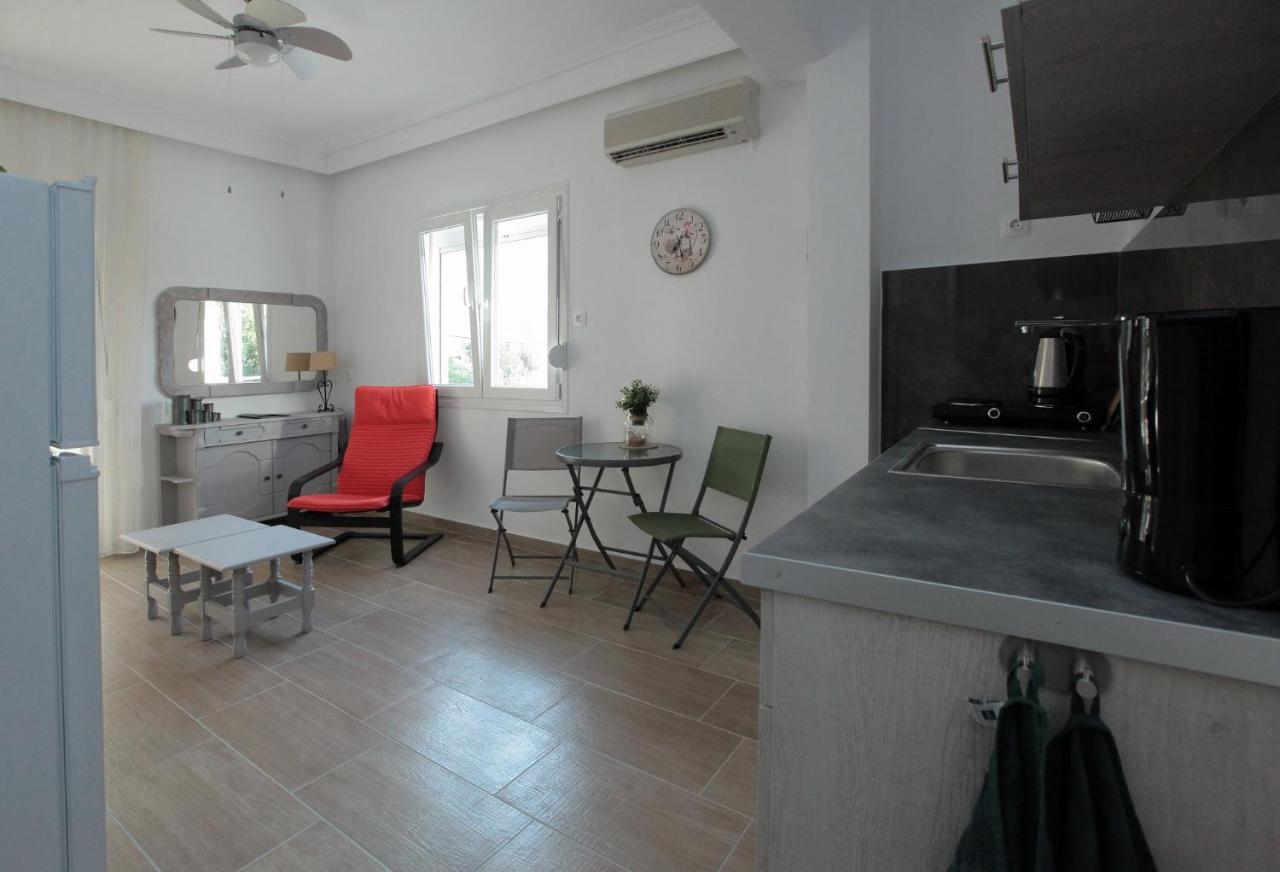 Apartment Chrisandro Nea Kallikrateia Bagian luar foto