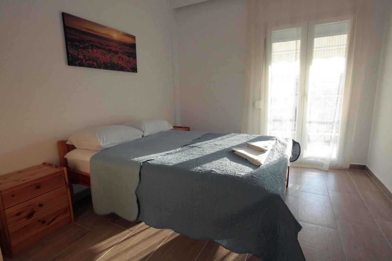 Apartment Chrisandro Nea Kallikrateia Bagian luar foto
