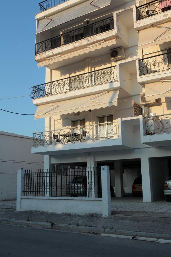 Apartment Chrisandro Nea Kallikrateia Bagian luar foto