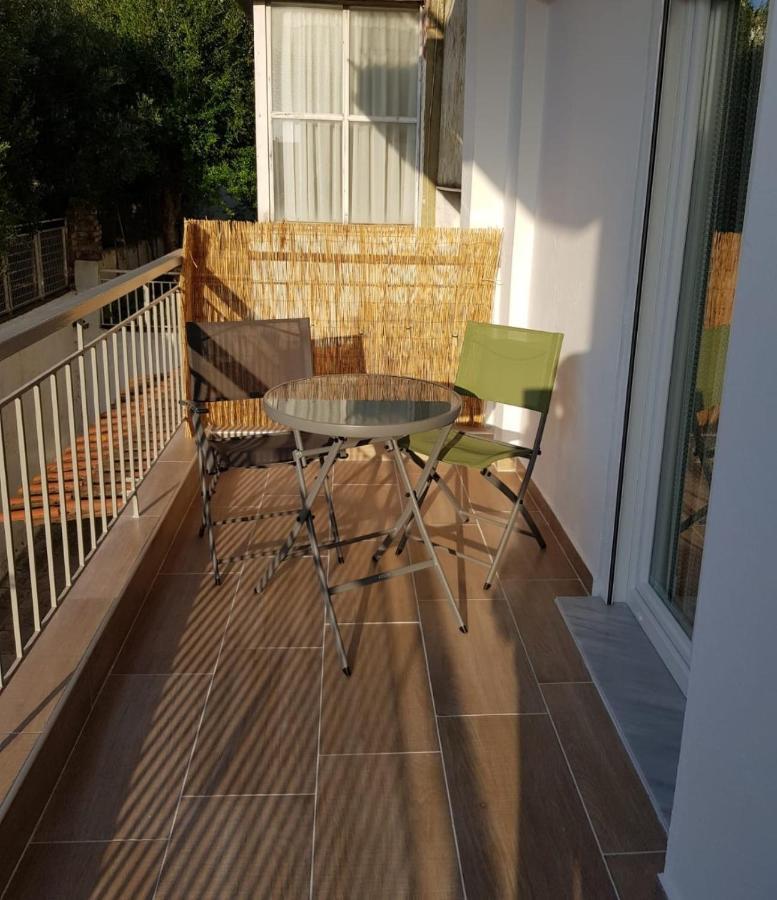 Apartment Chrisandro Nea Kallikrateia Bagian luar foto